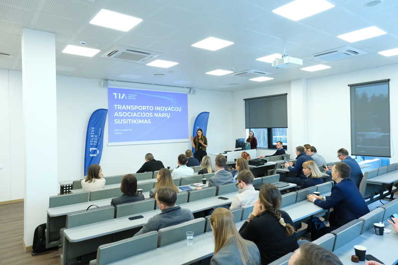 Transporto inžinerijos fakultete įvyko Transporto inovacijų asociacijos narių susitikimas